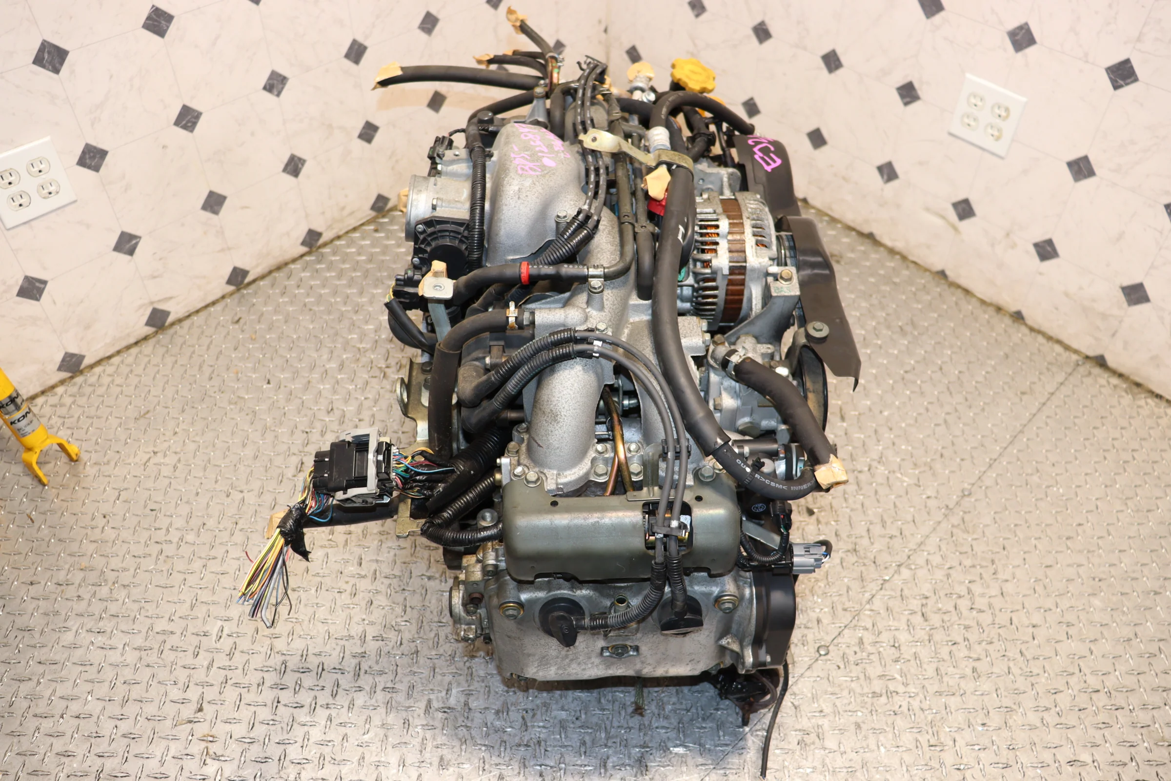 1999-2005 Subaru Legacy EJ20 JDM Engine | 2.0L SOHC Flat 4-Cylinder Boxer Motor - Image 11