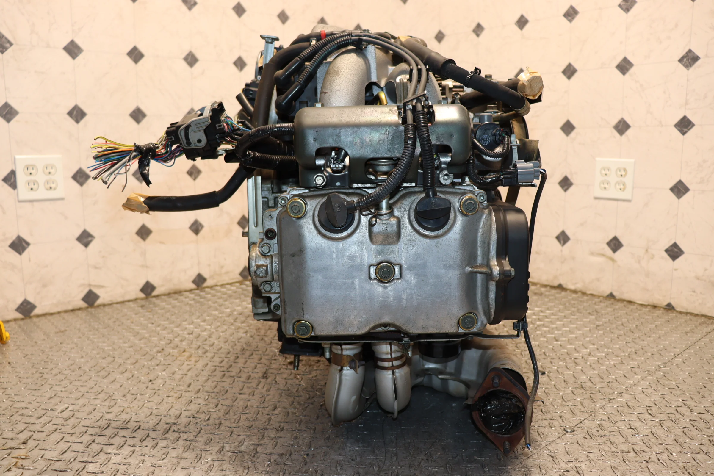 1999-2005 Subaru Legacy EJ20 JDM Engine | 2.0L SOHC Flat 4-Cylinder Boxer Motor - Image 12