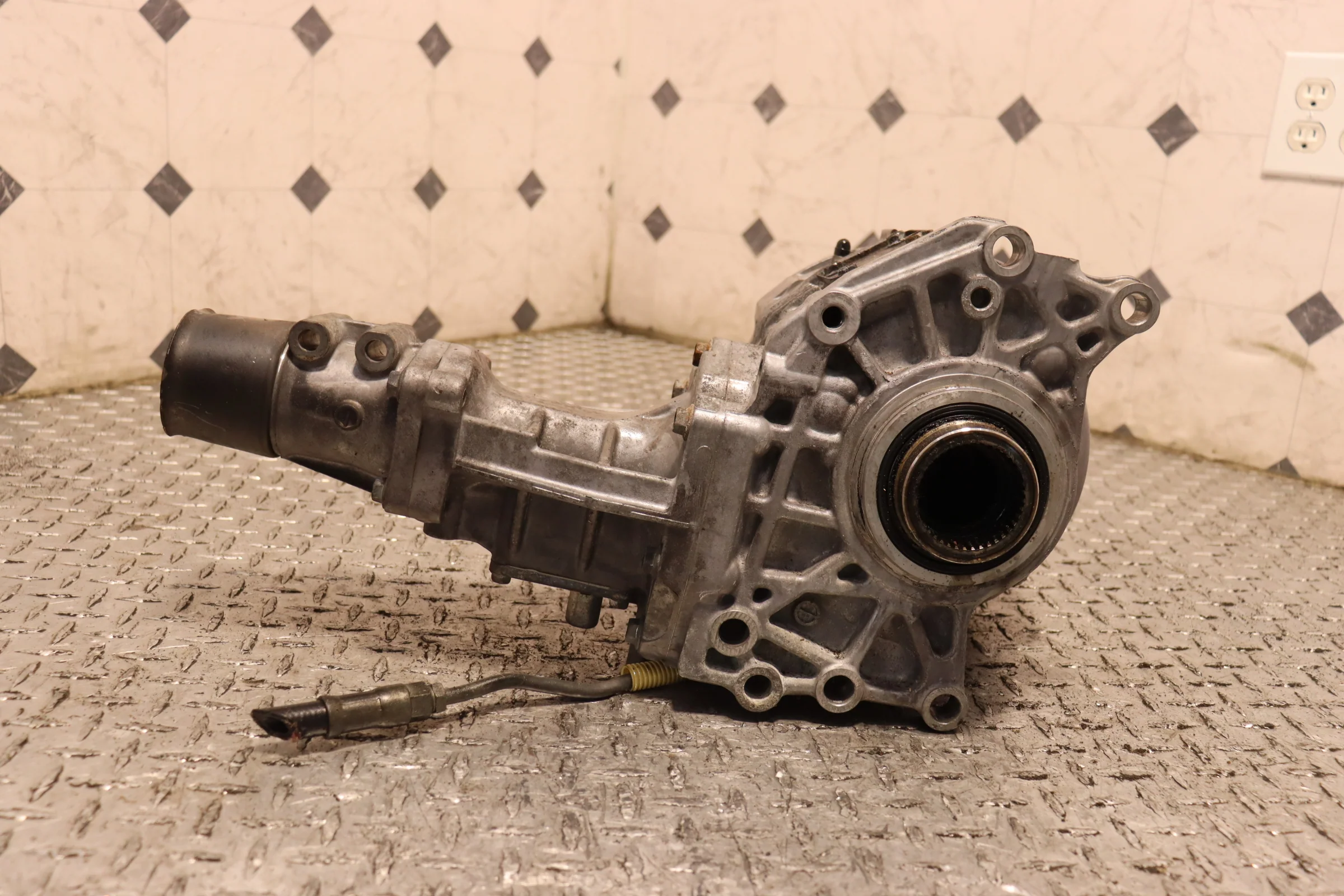2008 2009 2010 2011 2012 2013 2014 2015 Mitsubishi Evolution X GSR MR Transfer Case JDM OEM - Image 5