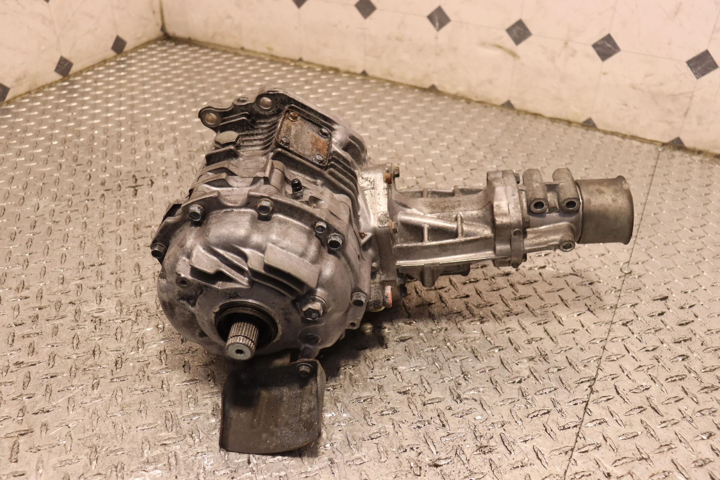 2008 2009 2010 2011 2012 2013 2014 2015 Mitsubishi Evolution X GSR MR Transfer Case JDM OEM - Image 7