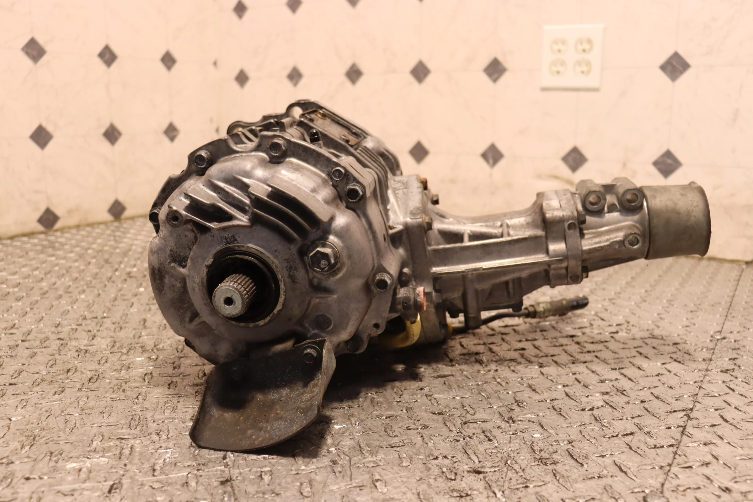2008 2009 2010 2011 2012 2013 2014 2015 Mitsubishi Evolution X GSR MR Transfer Case JDM OEM - Image 8