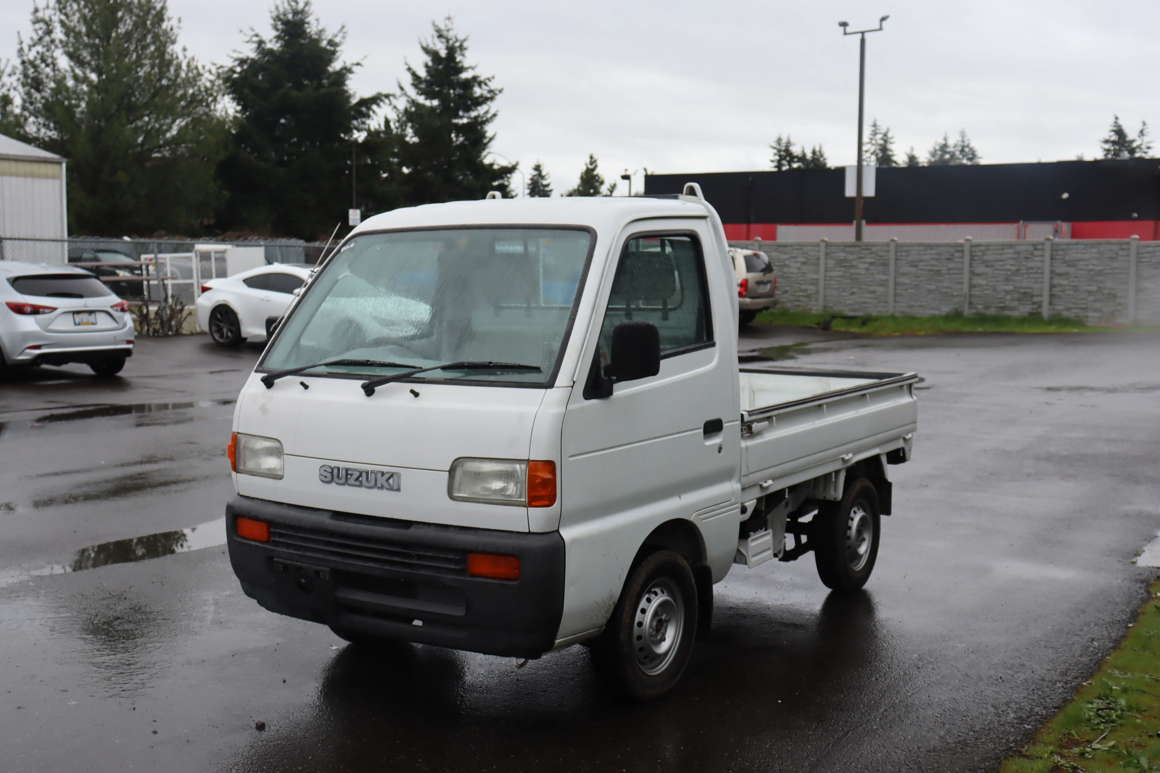 JDM 1998 SUZUKI CARRY KEI TRUCK V-DD51T 4WD - Image 4