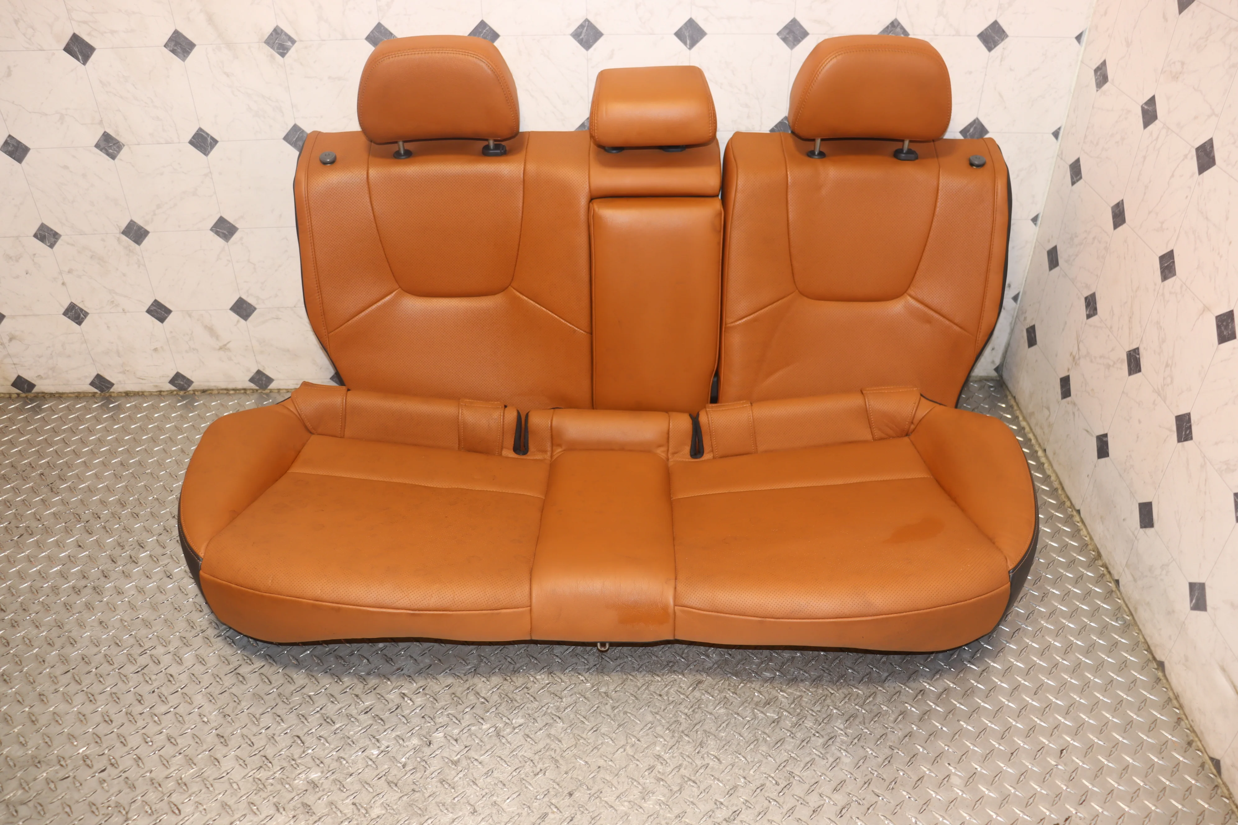 JDM 2008 - 2014 SUBARU IMPREZA WRX STI PREMIUM GRB GVF COMPLETE FRONT AND REAR LEATHER POWER SEATS W/ STEERING WHEEL - Image 3