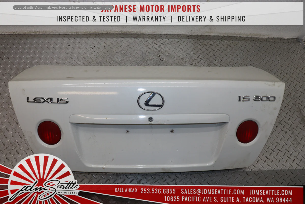 LEXUS IS300 TOYOTA ALTEZZA TRUNK LIP REAR BUMBER AND TAILLIGHTS L/R - Image 3